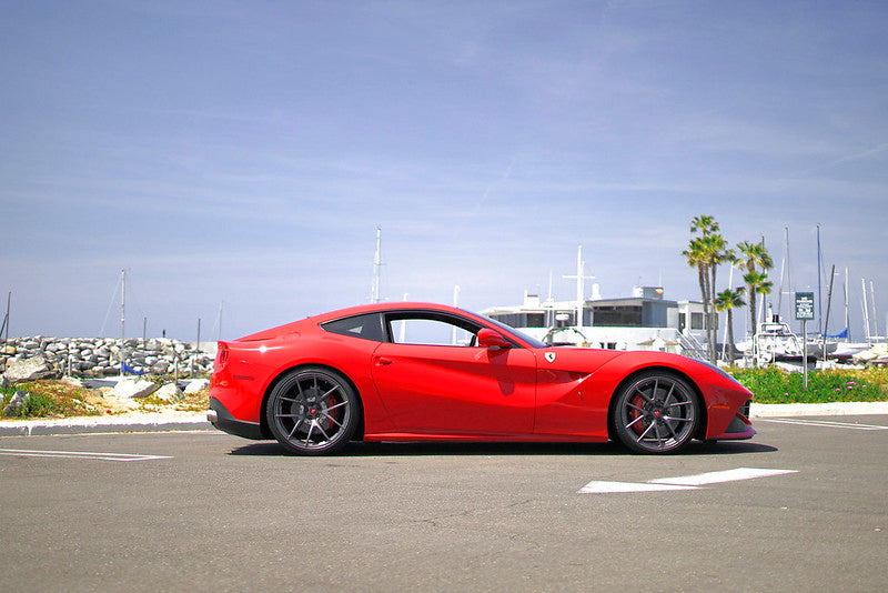 Ferrari F12 - Mt5v